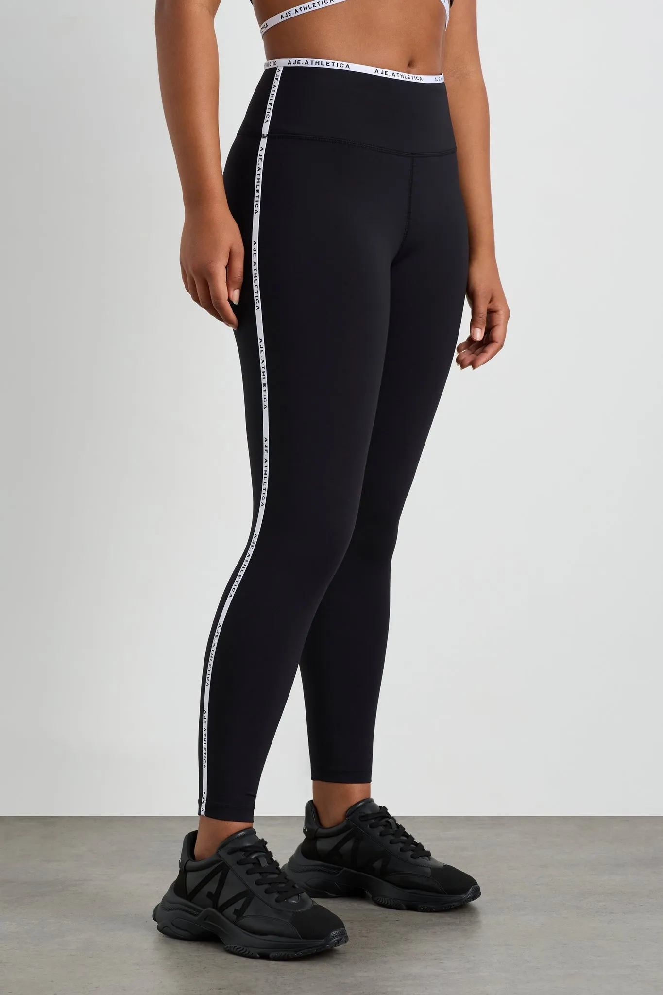 Logo Tape Seam Ankle Length Legging 203